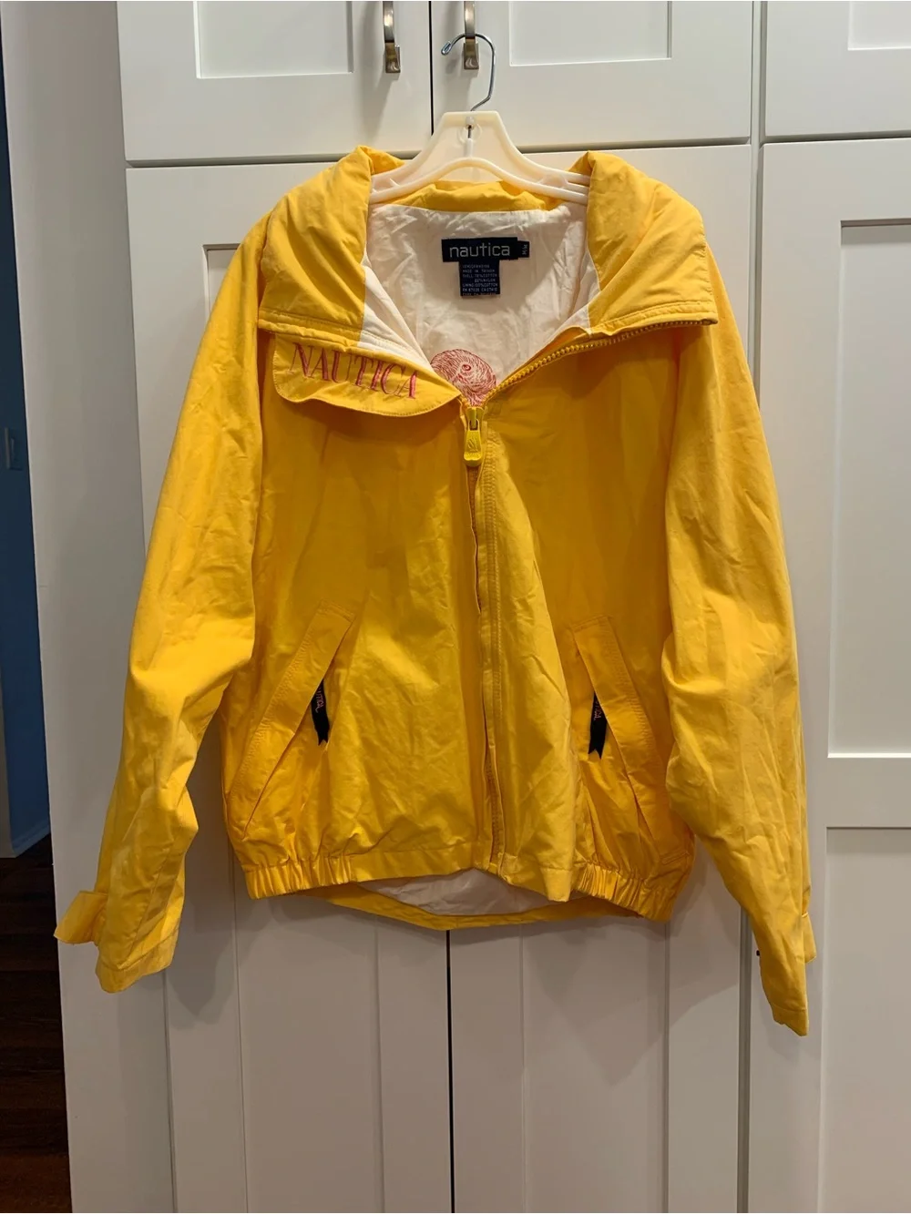 VTG Nautica Bright Yellow Rain Forest Windbreaker Jacket Size M Parrot 90s Rare